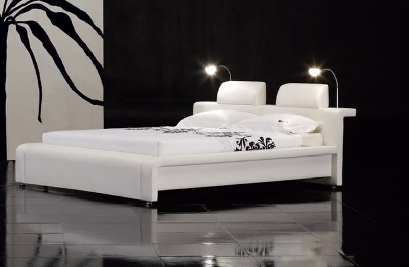 Design Lederbett 200 x 200cm weiß mit LED Beleuchtung - XXL