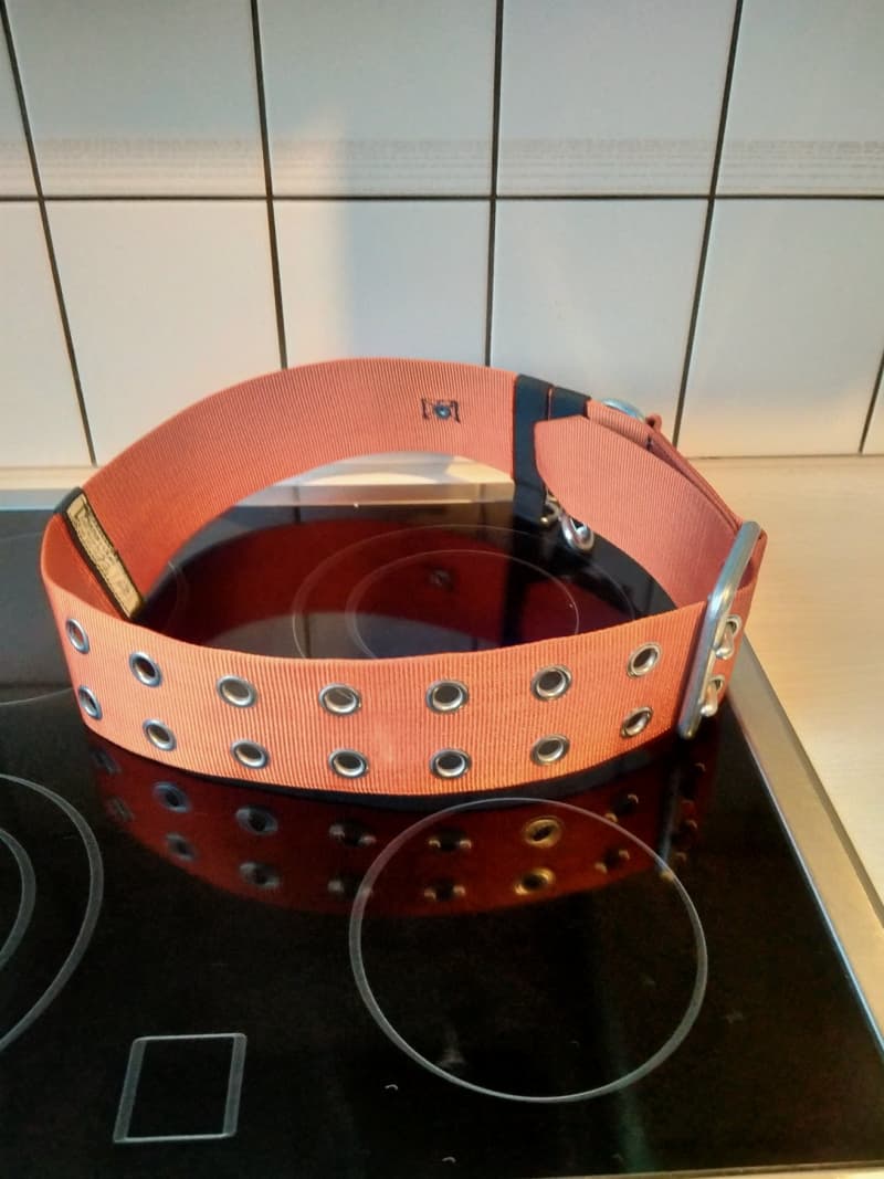 Schweizer Original-Feuerwehrgurte vom Hersteller Meister + CIE AG