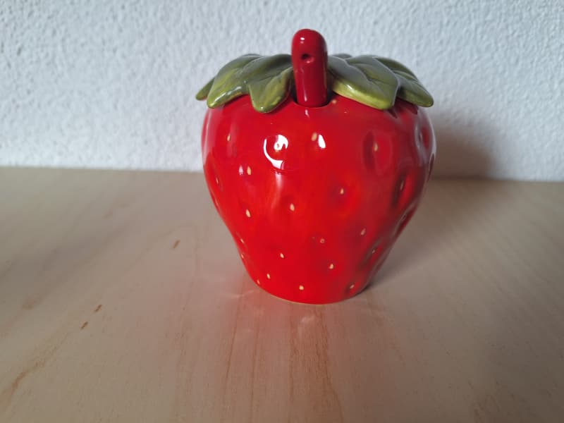 Zucker Schüssel Erdbeere mit Deckel und Löffel
