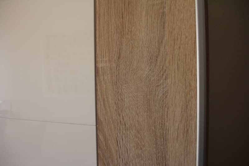 Schwebetürenschrank