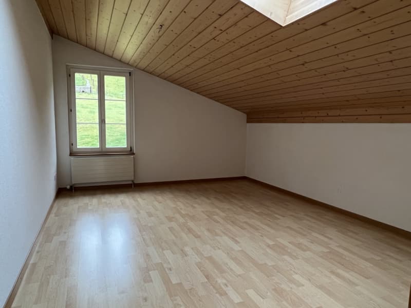 Grosse und heimelige 3.5 Zimmer-Wohnung in ländlicher Umgebung