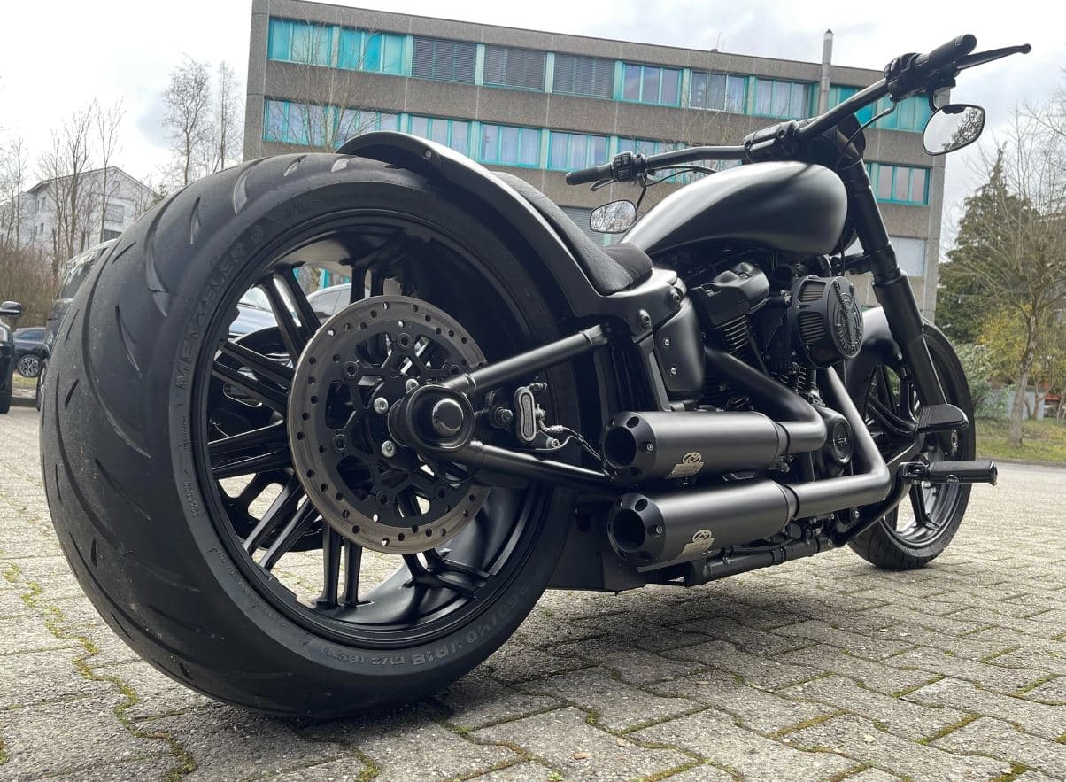 HARLEY-DAVIDSON FXBRS Breakout 114 ABS