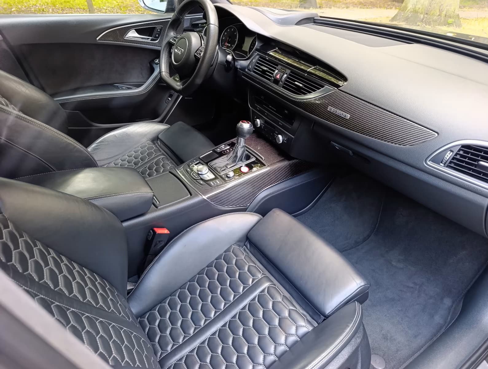 AUDI RS6 Avant Performance 4.0 TFSI V8 quattro Tiptronic 605 PS
