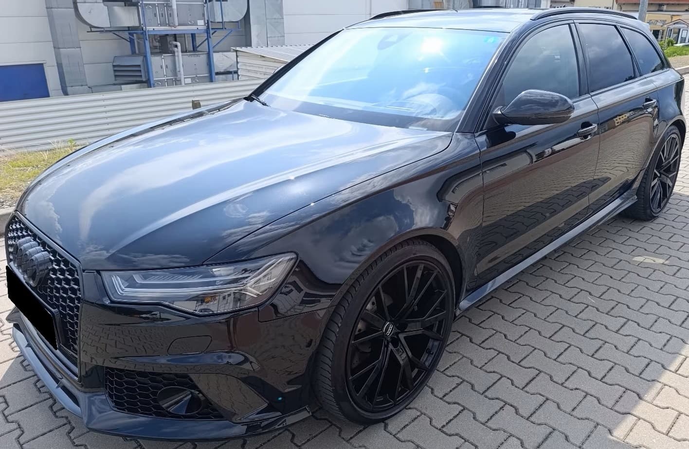 AUDI RS6 Avant Performance 4.0 TFSI V8 quattro Tiptronic 605 PS