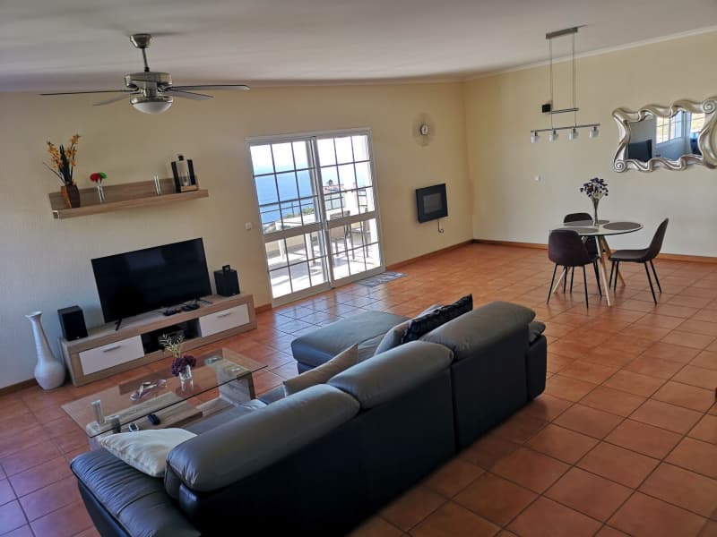 Meerblick 3 Zimmer-Wohnung an Langzeitmieter (mindestens 1 Jahr)