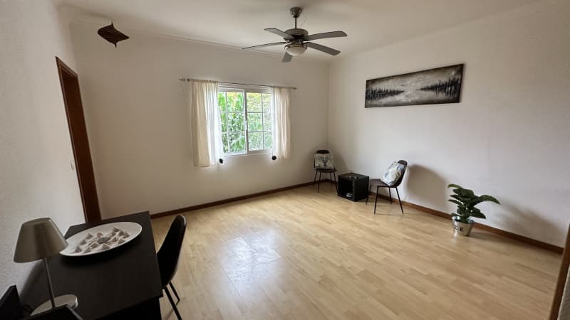 Meerblick 3 Zimmer-Wohnung an Langzeitmieter (mindestens 1 Jahr)