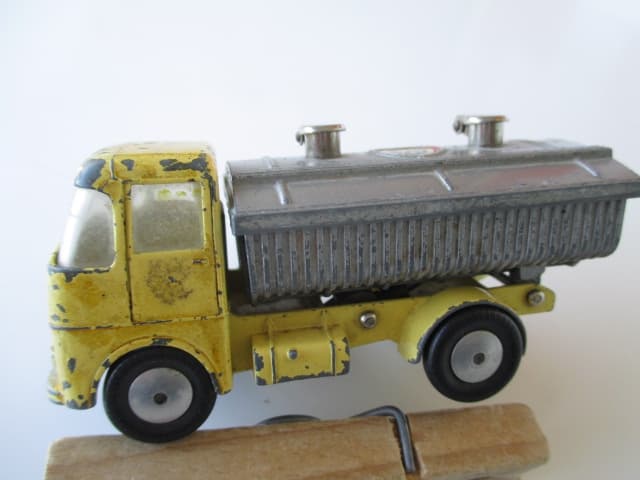 Vintage Corci Toys ERF 64G Cement LKW
