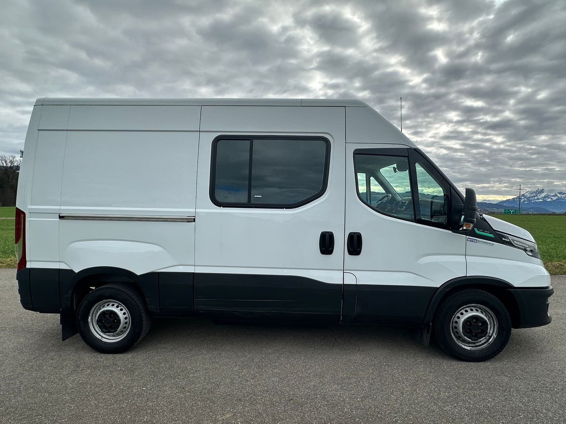 IVECO 35 S 14 NA8 V