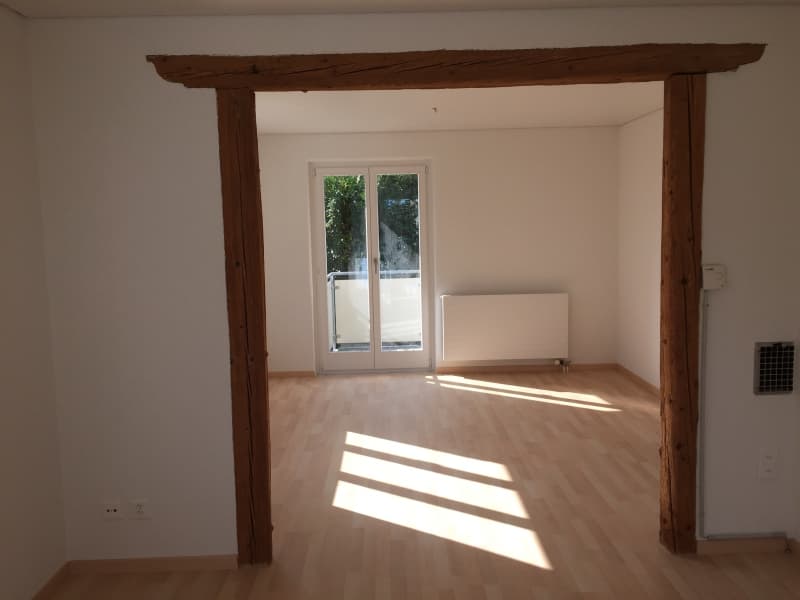 Freistehendes Einfamilienhaus mit Doppelgarage an zentrale Lage