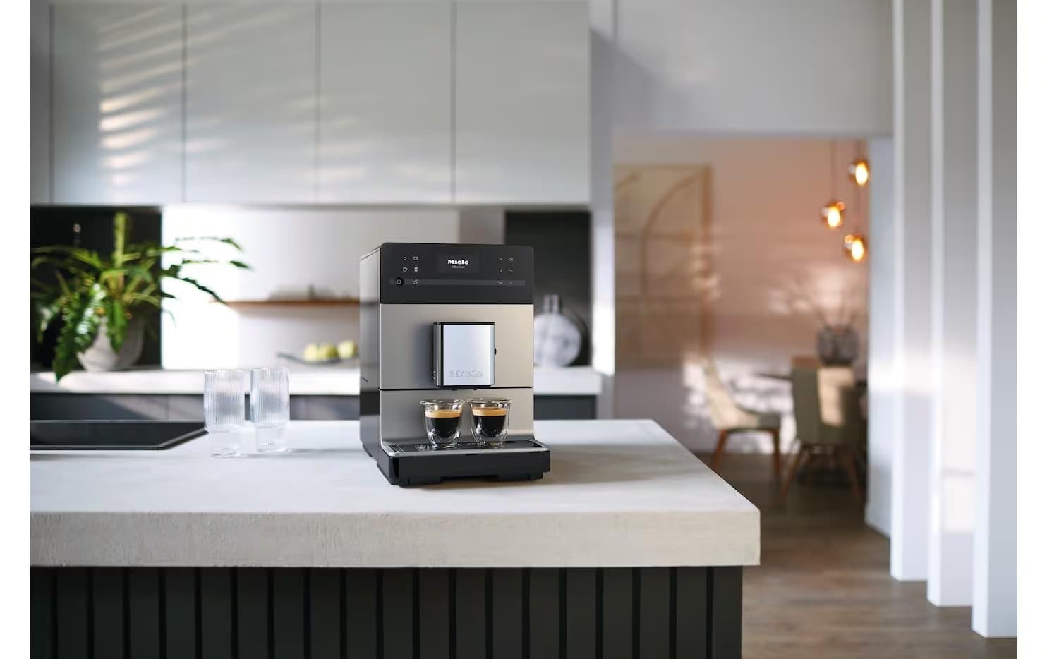 Kaffeevollautomat Miele CM 5510-CH Silence zu verkaufen