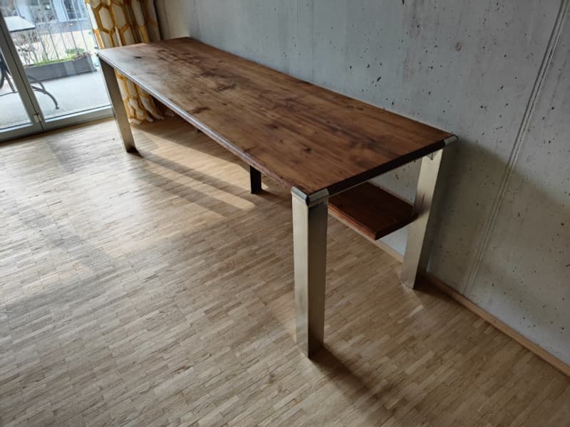 Büro- oder Esstisch
