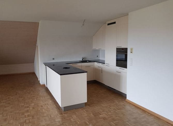 Erstvermietung einer schönen 3.5 Zimmer Wohnung nach umfassender