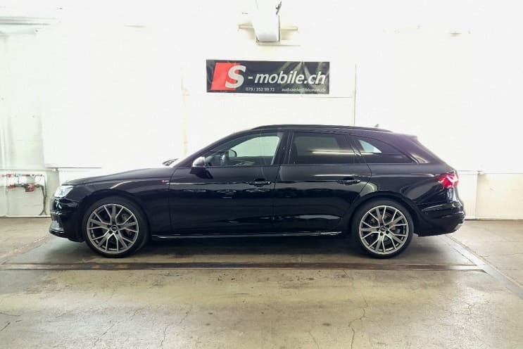 AUDI A4 Avant 40 TDI quattro S-tronic S-Line Attraction