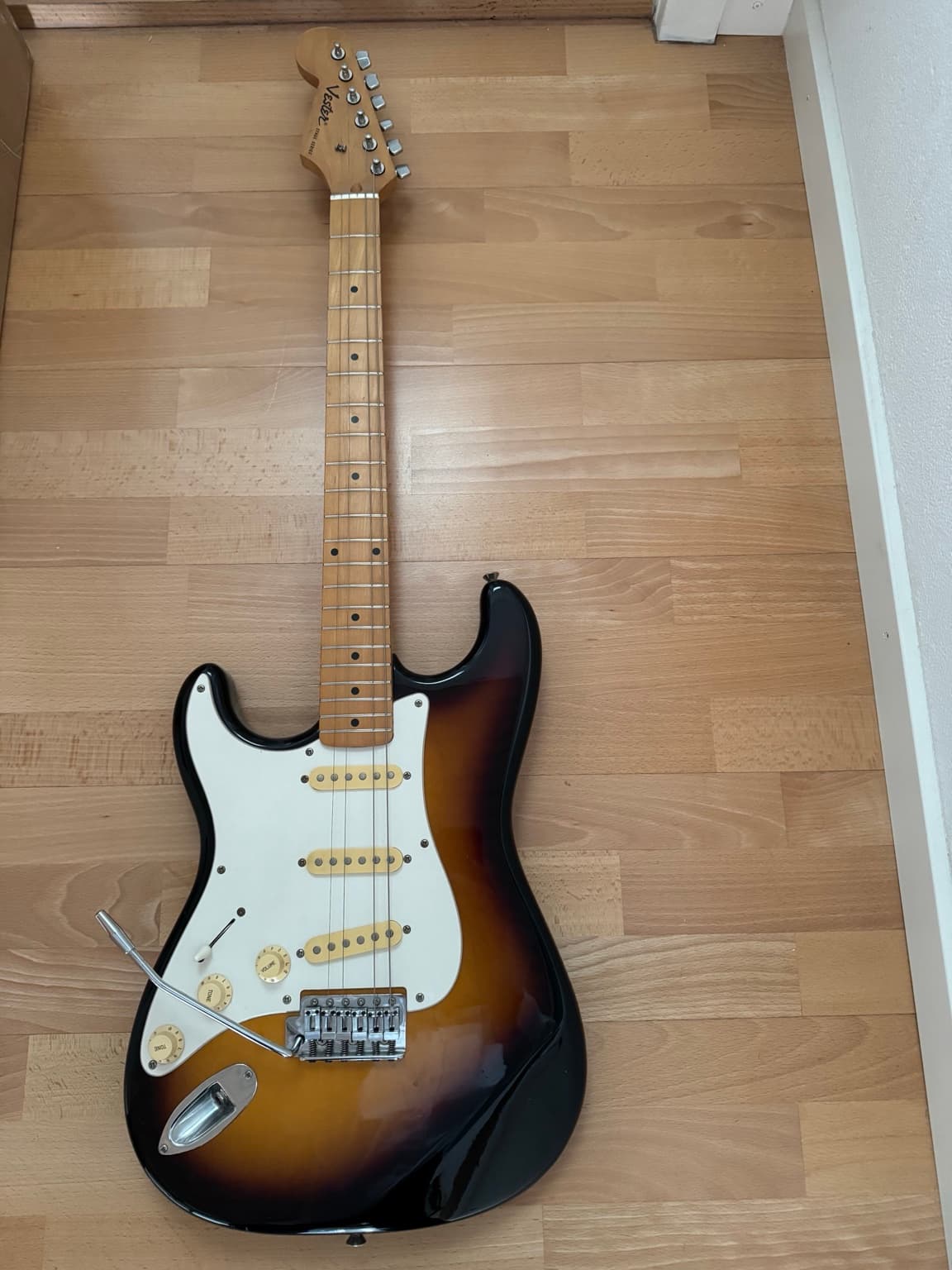 Vester Stratocaster E-Gitarre Sunburst Vintage