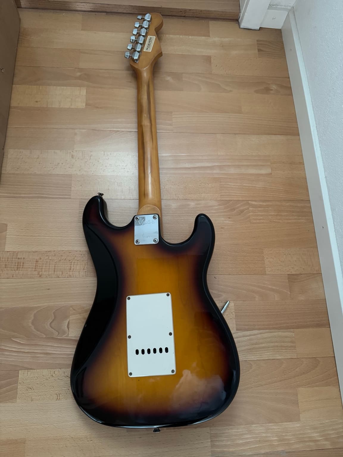 Vester Stratocaster E-Gitarre Sunburst Vintage