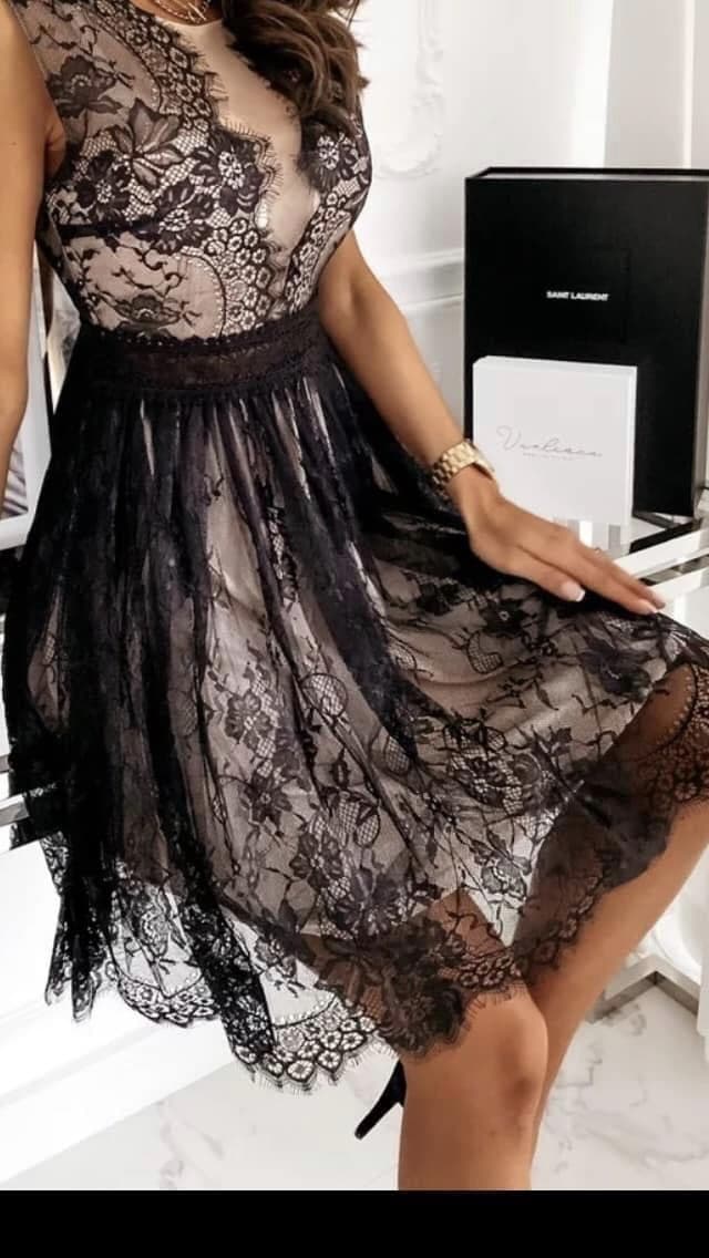 Elegantes neues Kleid