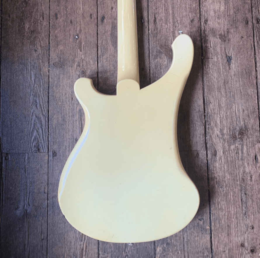 Rickenbacker 4001 Bass in weißer Ausführung
