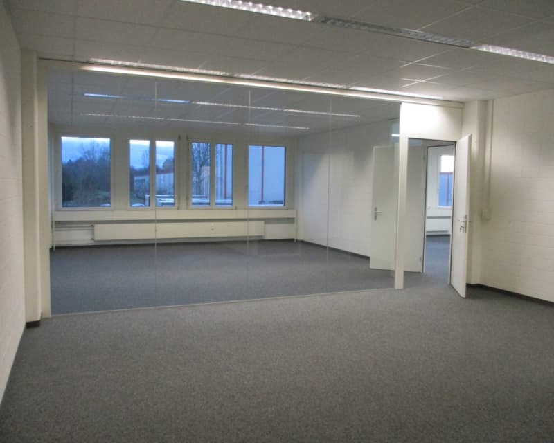 Arbeitsräume in Rotkreuz 157m2