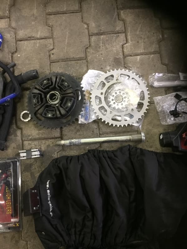 Suzuki GSX-R 750 Rennmotorrad Inkl. Zubehör