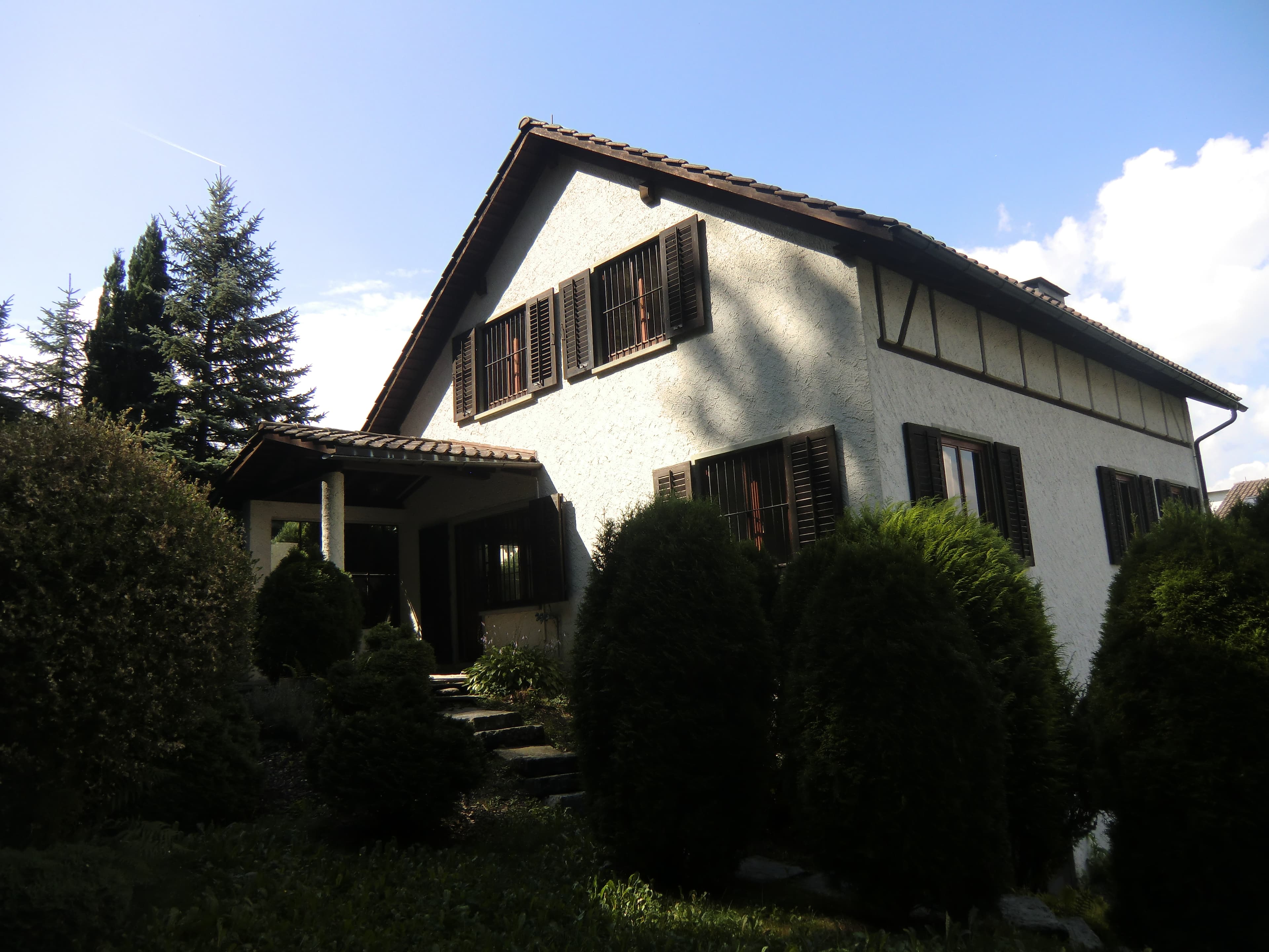 Freistehendes 6 Zimmer Landhaus mit Seesicht