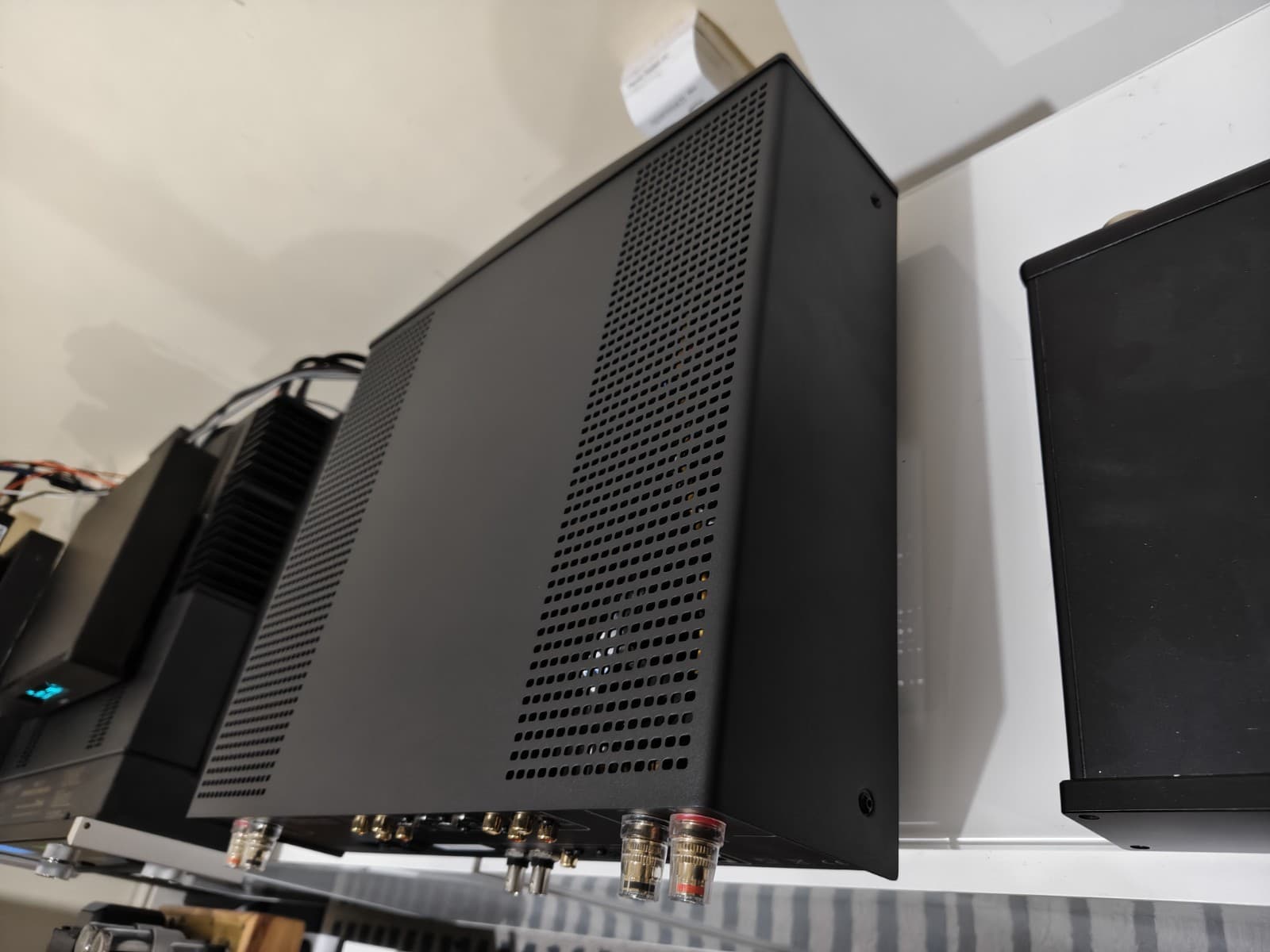 Hegel H400 Vollverstärker - neuwertig