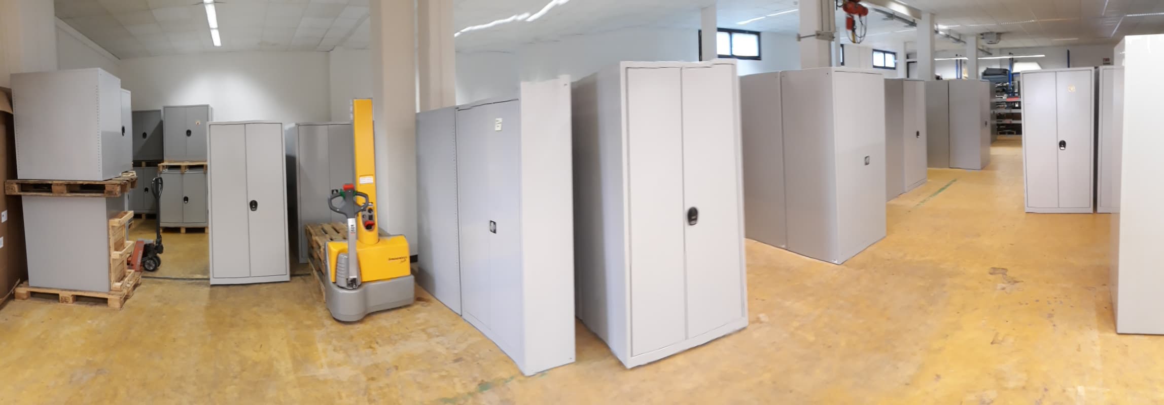 Bigla Schiebetürenschrank, neuwertig