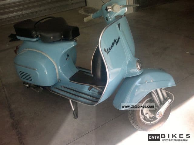 Oldtimer Vespas zum Restaurieren