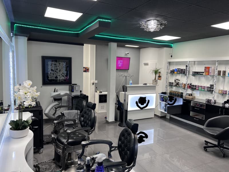 Barber (Coiffeur)Herzen Zürich zu verkaufen inkl. GmbH 20 Jährige