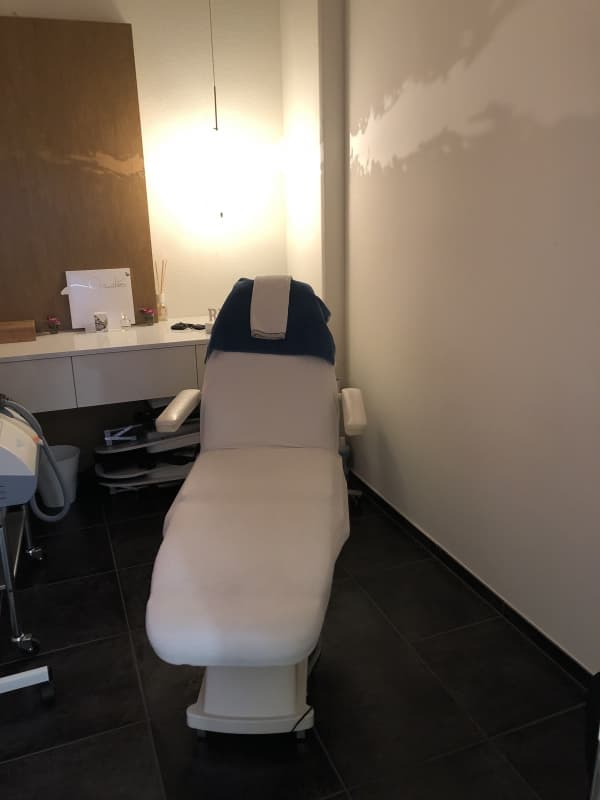 Praxisraum zu vermieten für Tattoostudio/Massage/Wimpern/Browlift