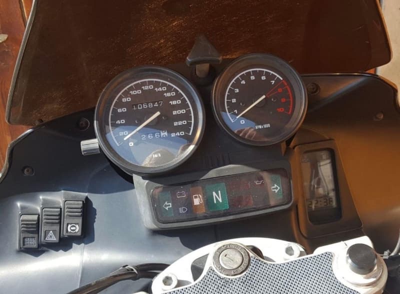 BMW R1100RS