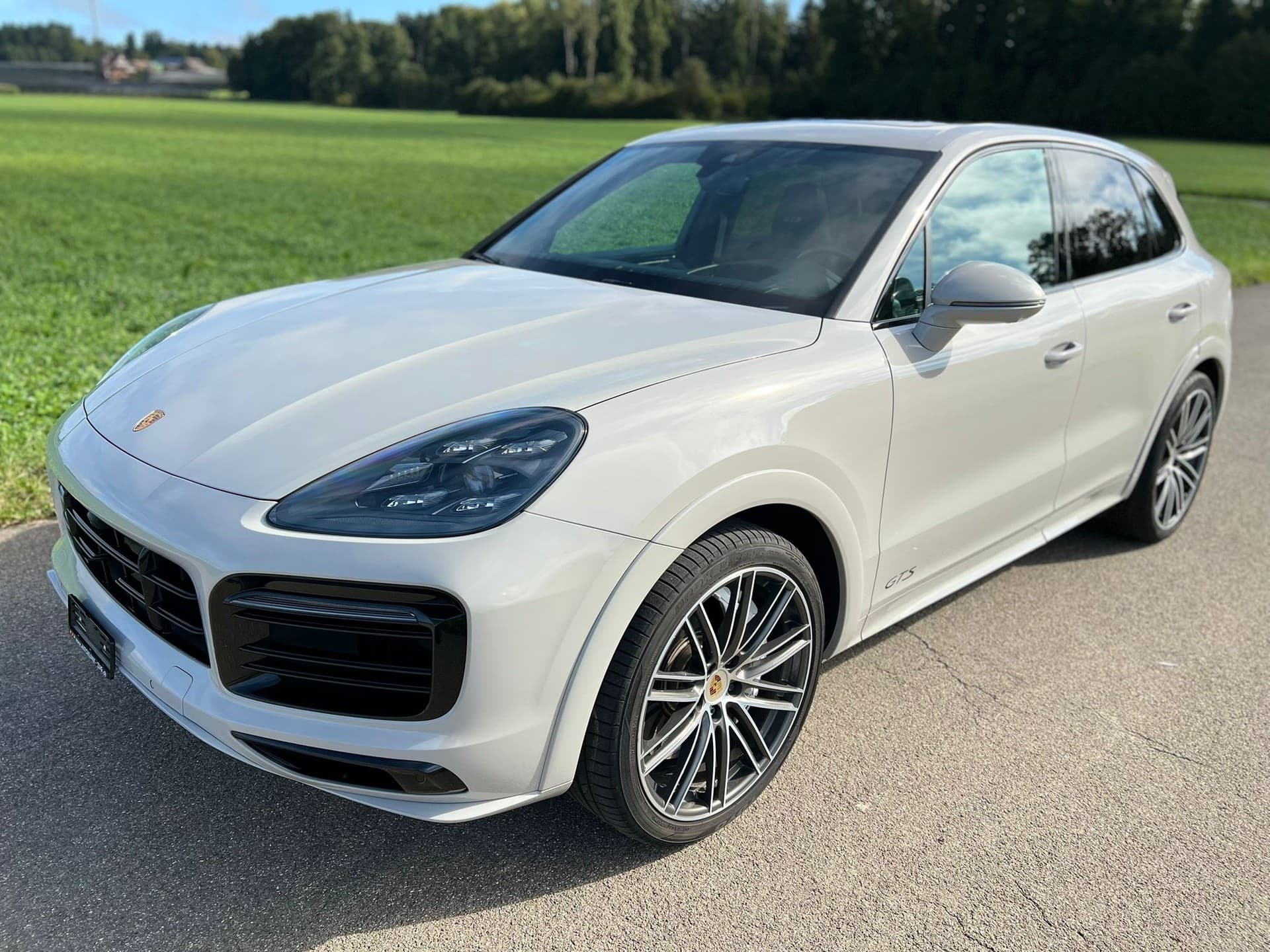 PORSCHE Cayenne GTS