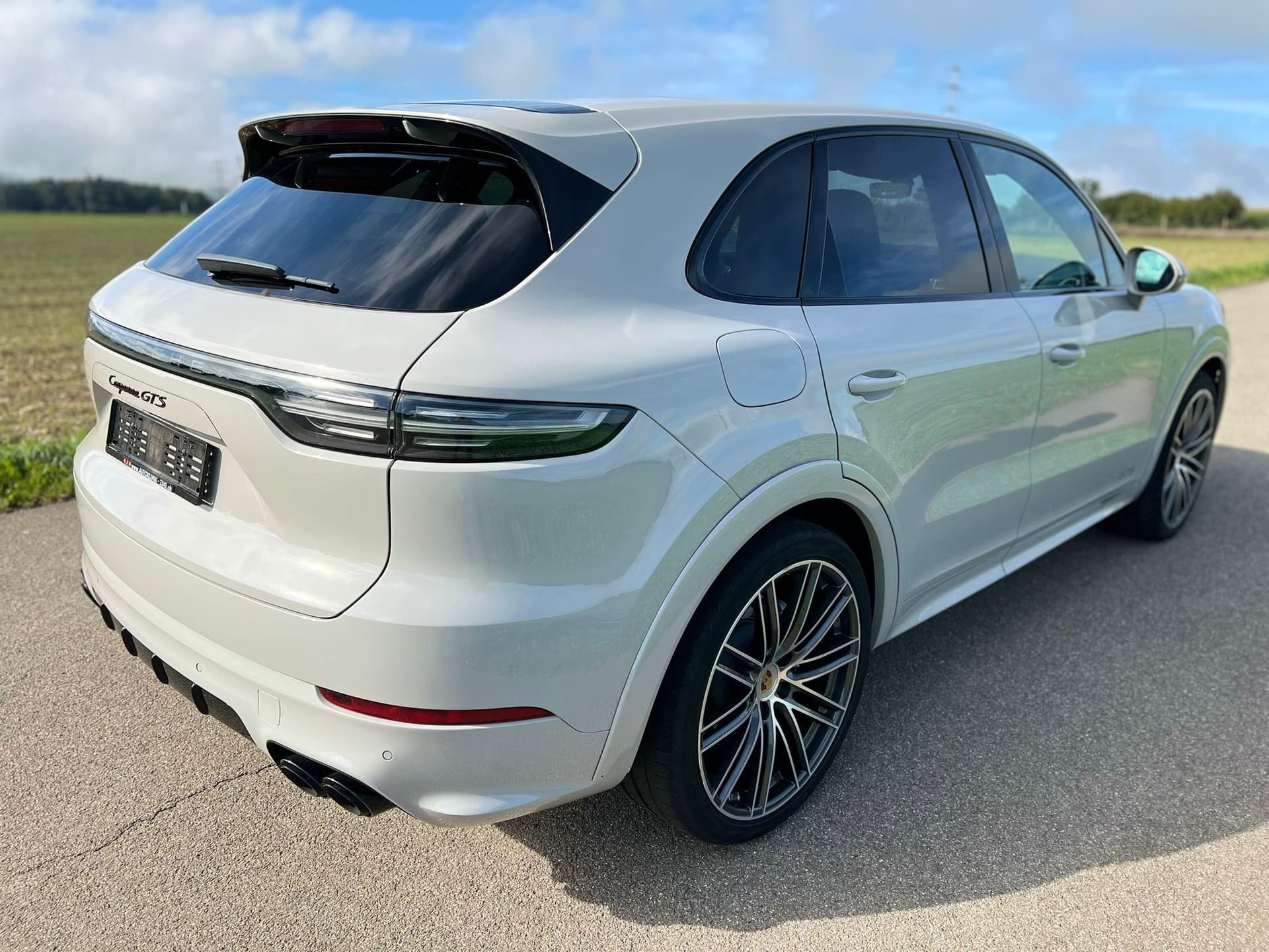 PORSCHE Cayenne GTS