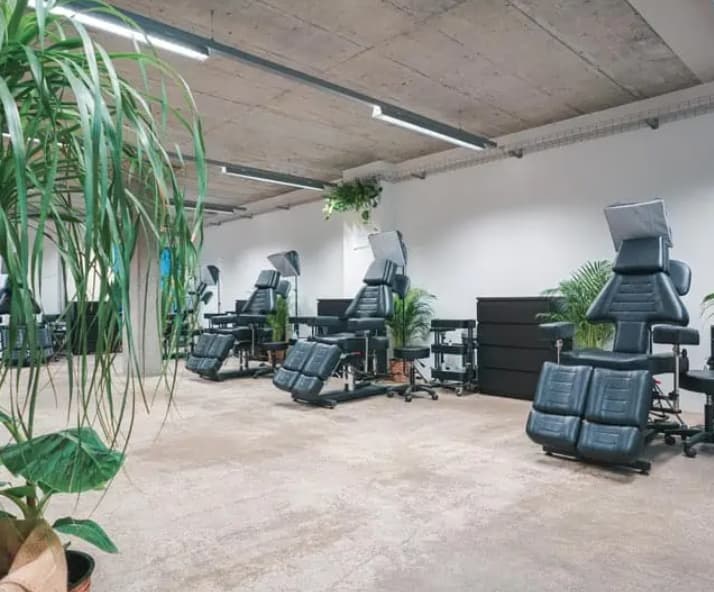 Platz, Raum für Piercing, PMU, Kosmetik