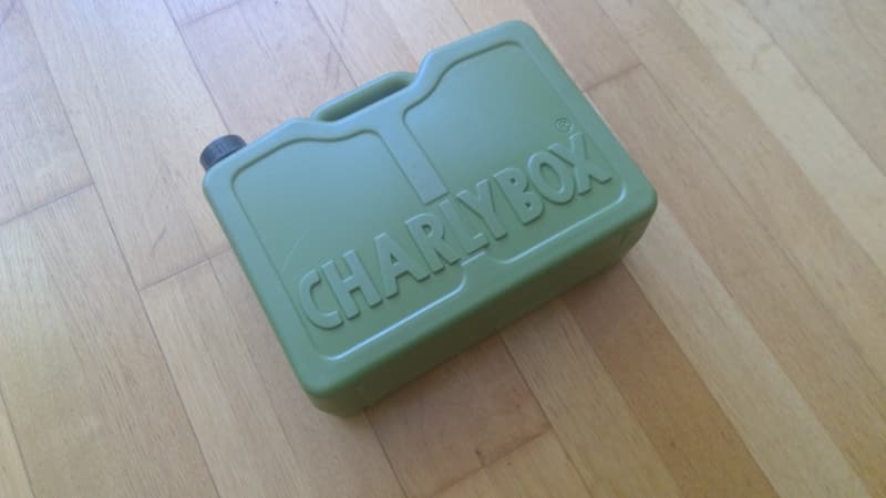 CHARLYBOX ist der unentbehrliche Hunde-Versorgungskoffer