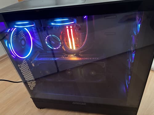 Gigabyte Gaming PC Ryzen 7 9800X3D RTX 5090
