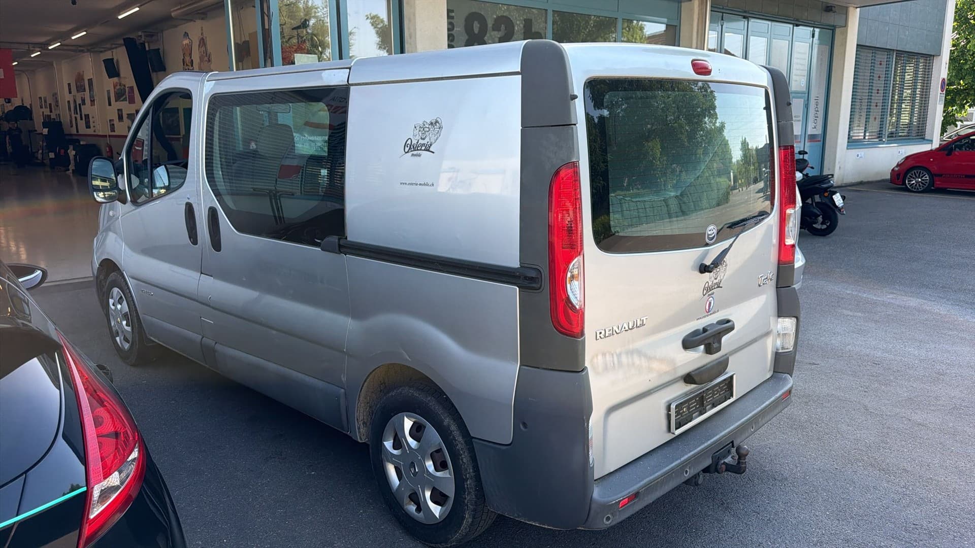 RENAULT Trafic 2.5 dCi 2.9t L2H1