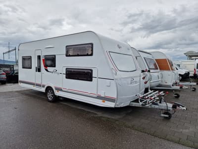 Gesucht: gedeckter Unterstand für Wohnwagen