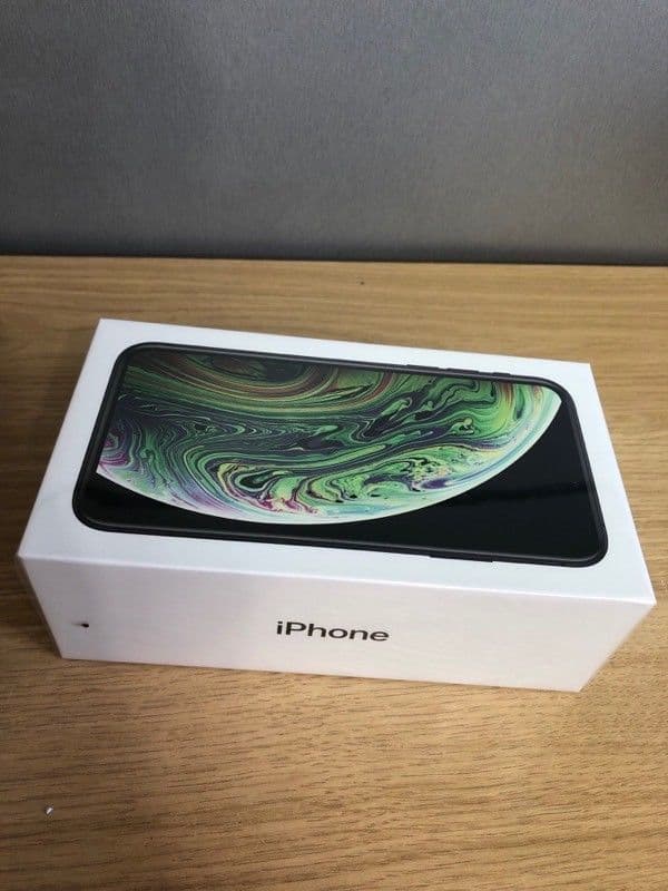 iPhone XS 512gb unlocked brandnew 12 month apple warranty