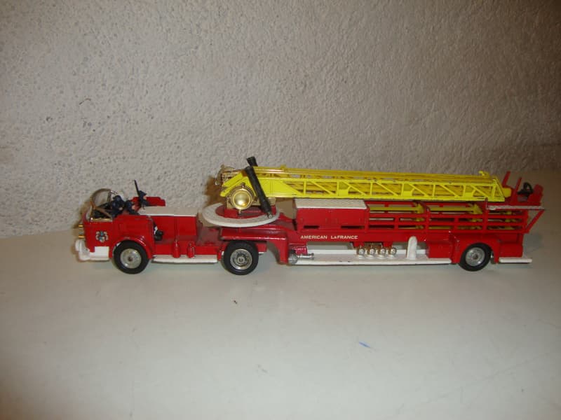 Feuerwehrlastwagen Corgi