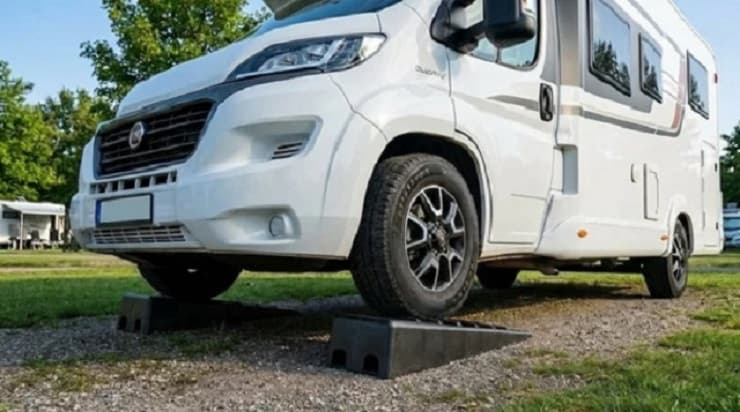 Neue Wohnmobile Radkeile Niveliersystem