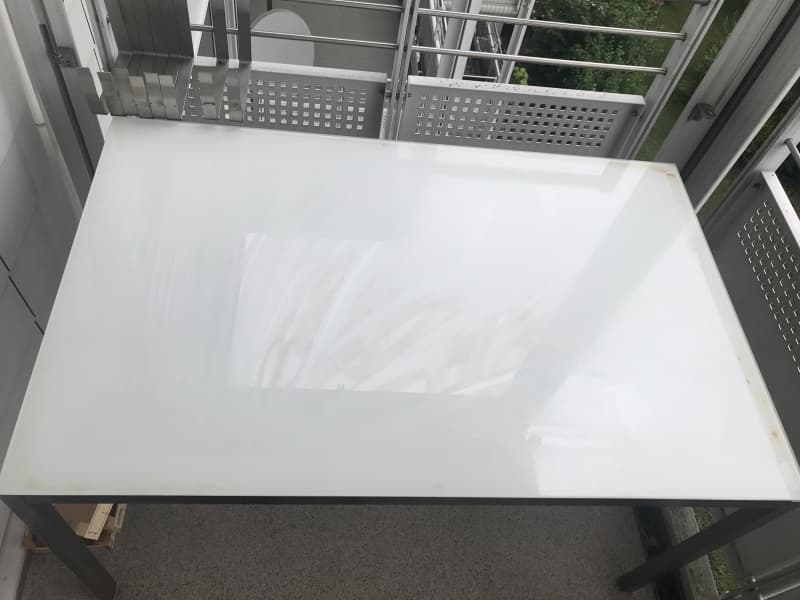 Gartentisch und 4 Stühle gratis