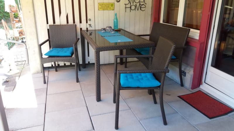 Outdoor / Garten Esstisch mit Bank und 2 Stühlen