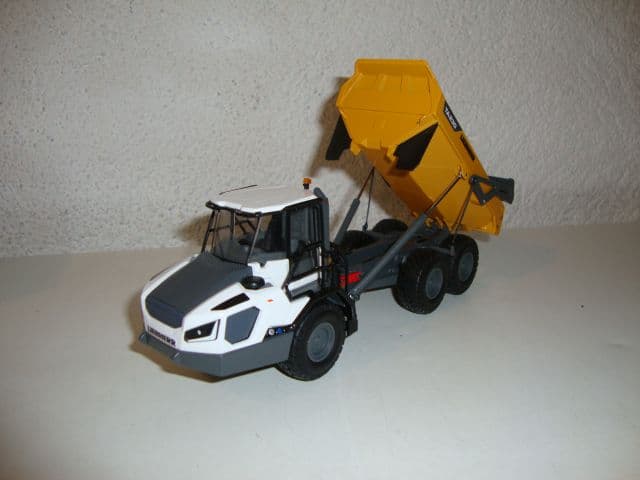 LIEBHERR Dumper TA 230