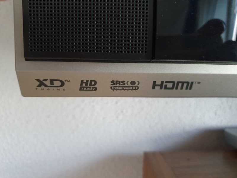 Grosser LCD Fernsehen LG