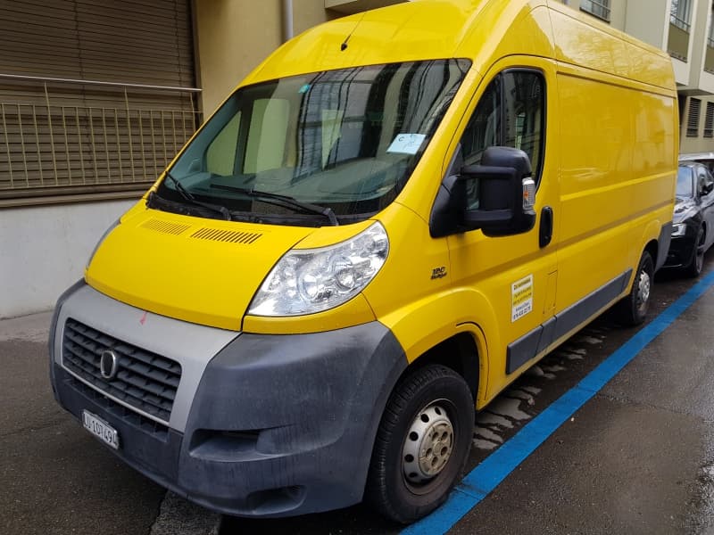 Zu Vermieten Lieferwagen
