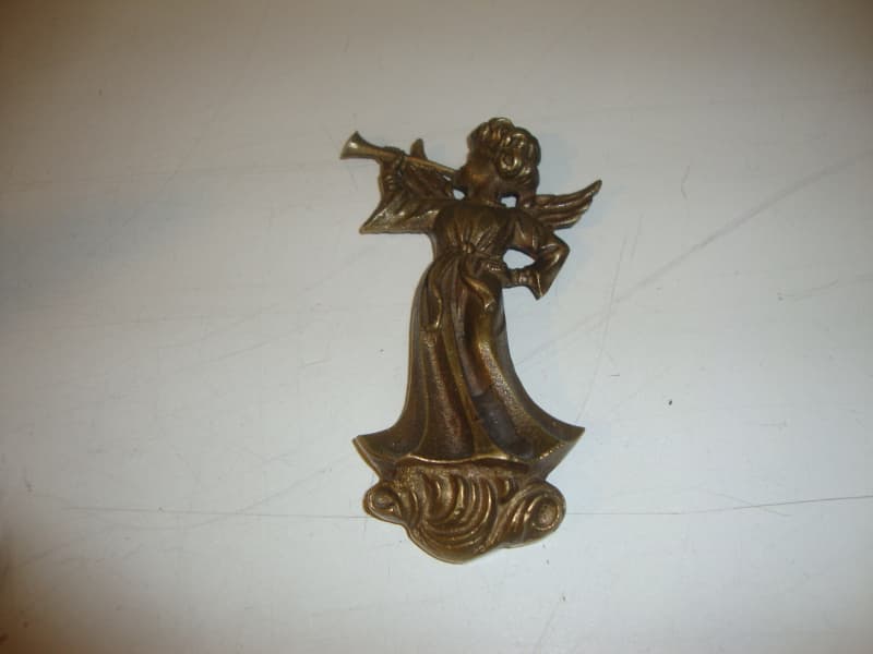 Engel aus Messing