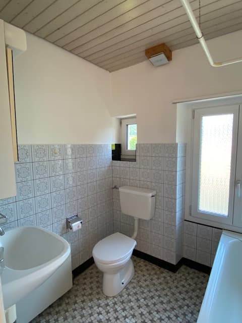 A louer dès novembre bel appartement rénové à 4½ pièces Cormoret