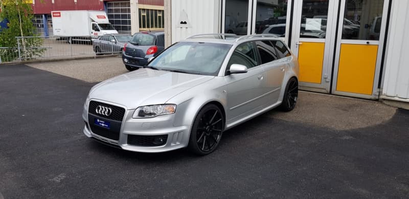 Audi RS4 4.2 V8
