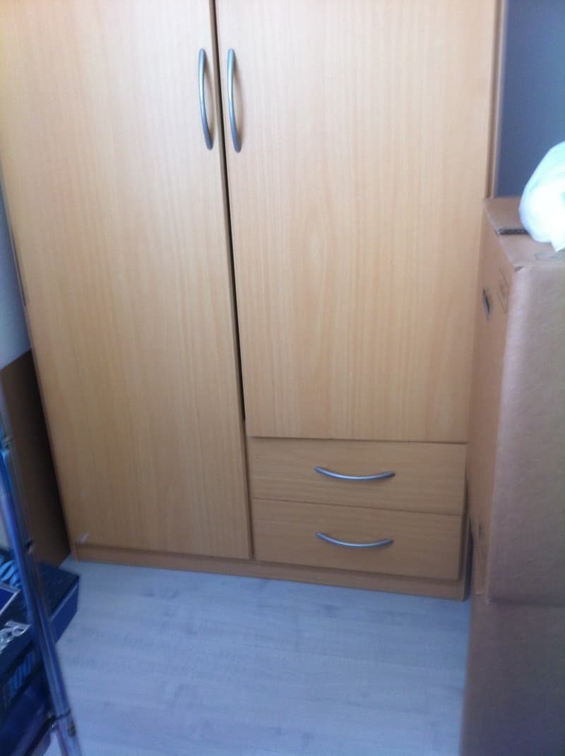 2-türiger Schrank