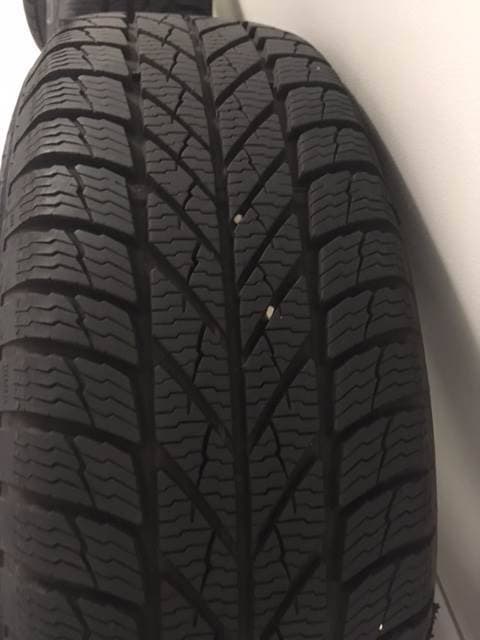 Winterreifen komplett mit Alufelgen 15"